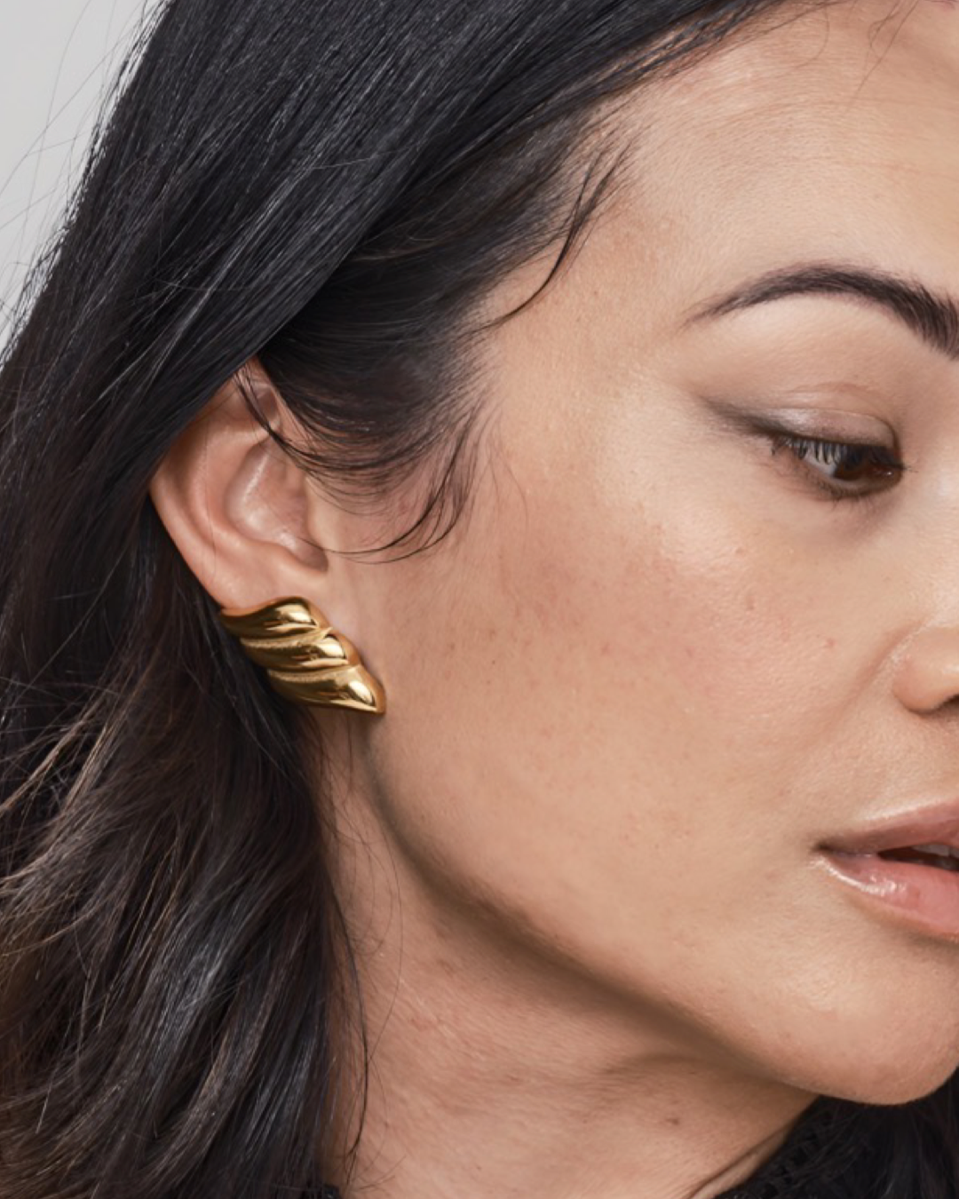 Wing Stud Earrings Gold