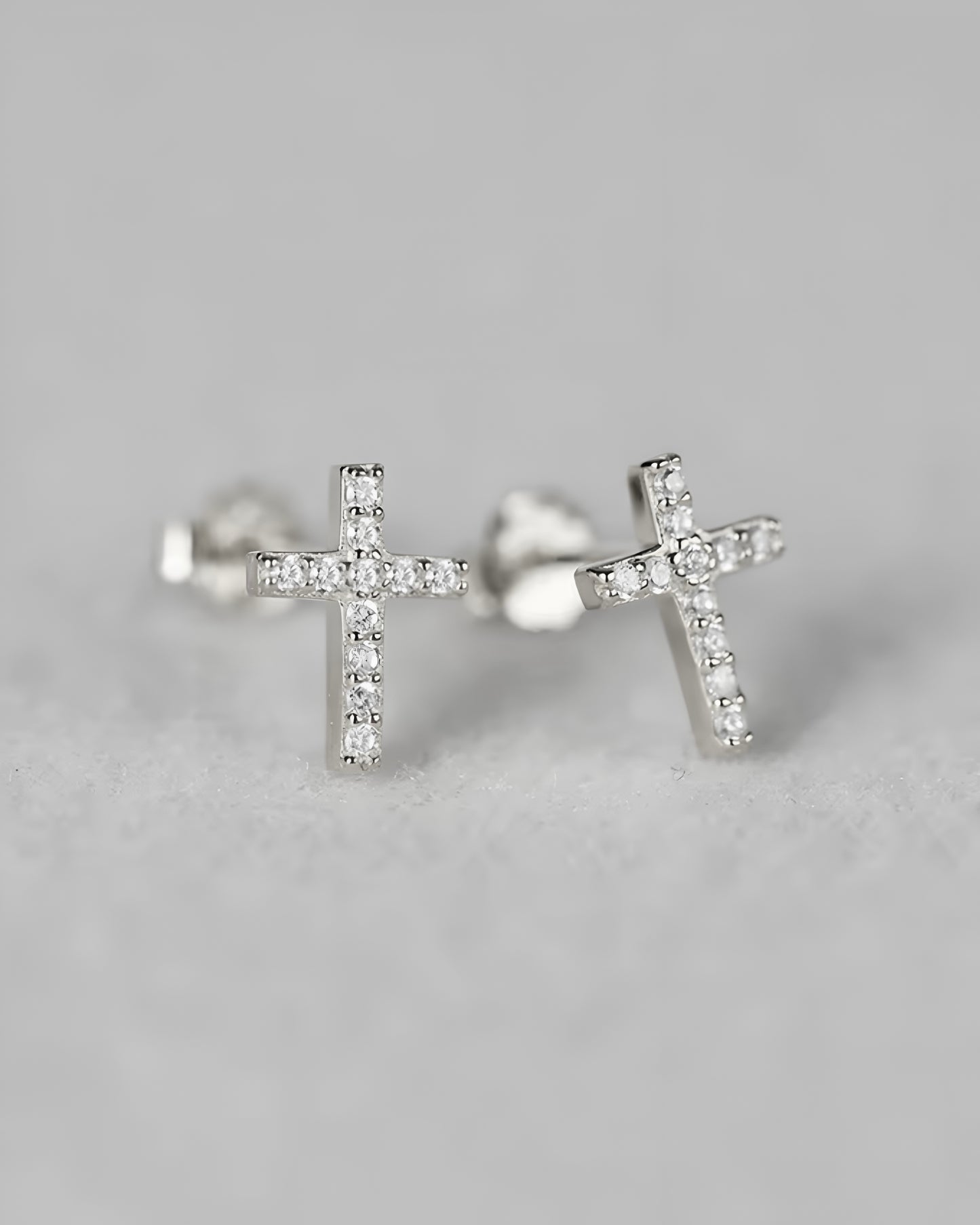 Cross Studs Silver